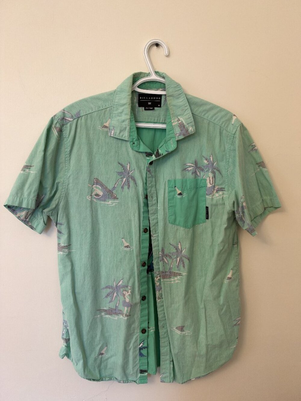 Billabong Green Shark Palm Tree Print Short Sleeve Shirt Men's M